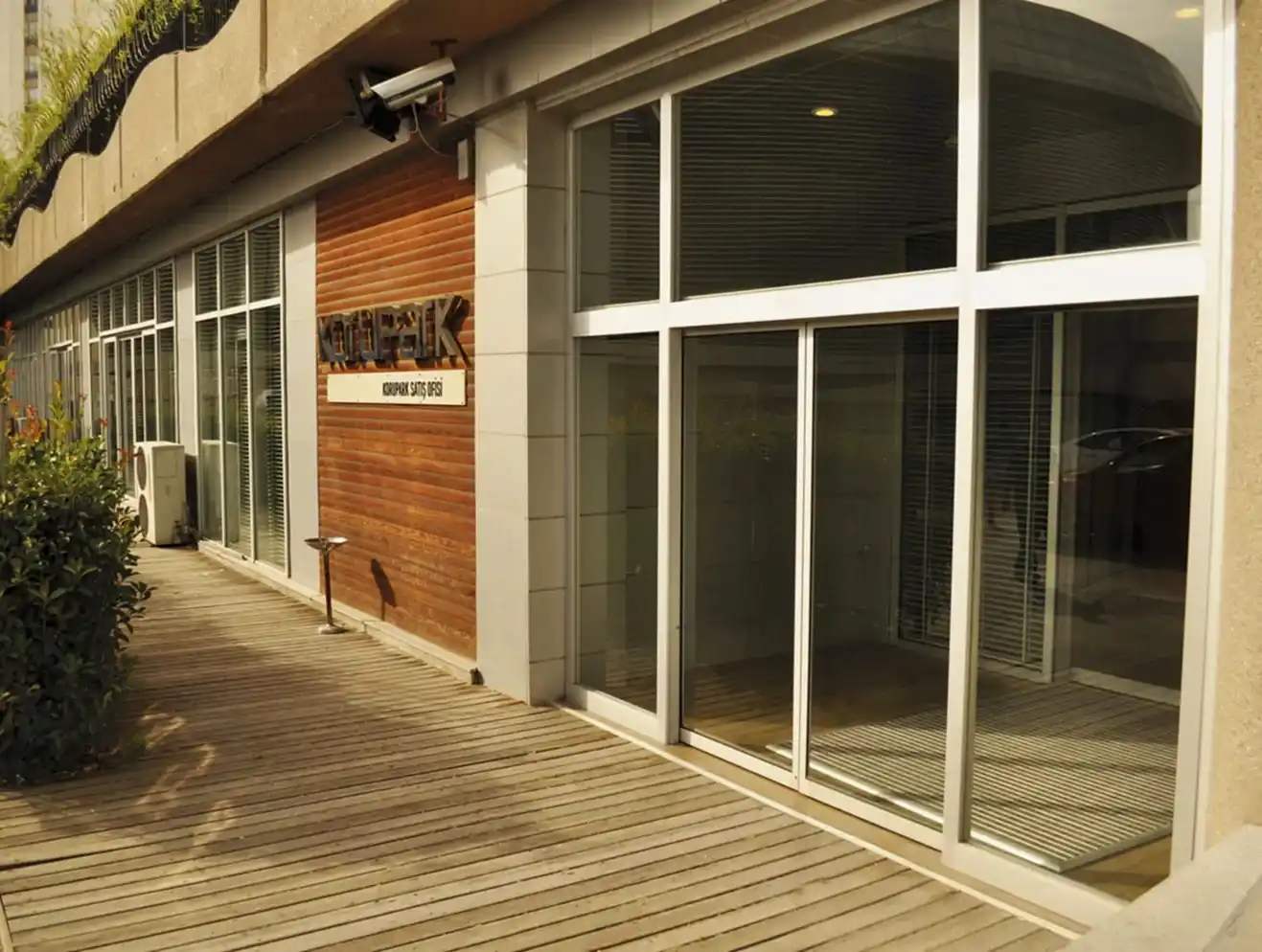 Sliding Door