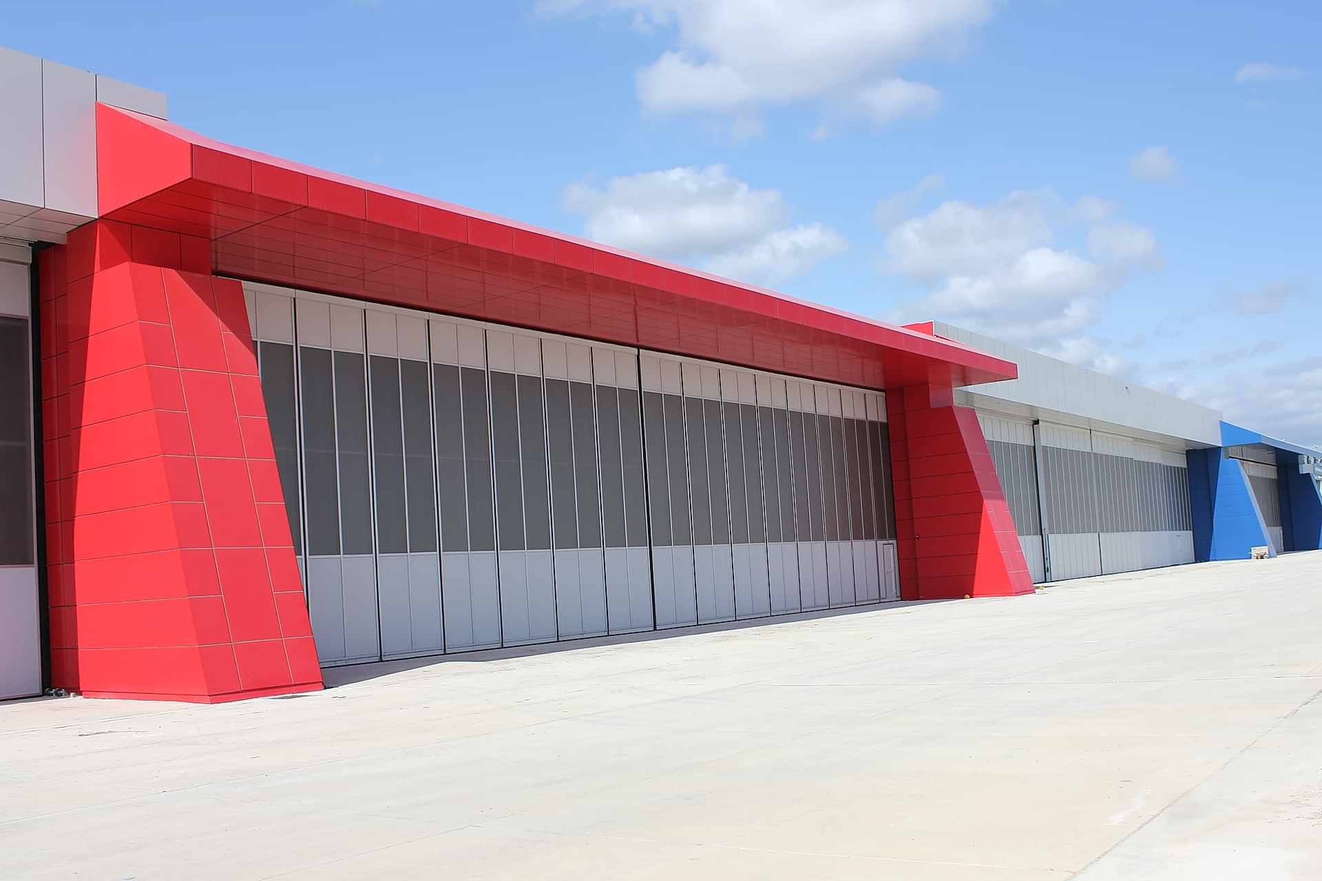 HANGAR DOORS (S.GOKCEN AIRPORT)