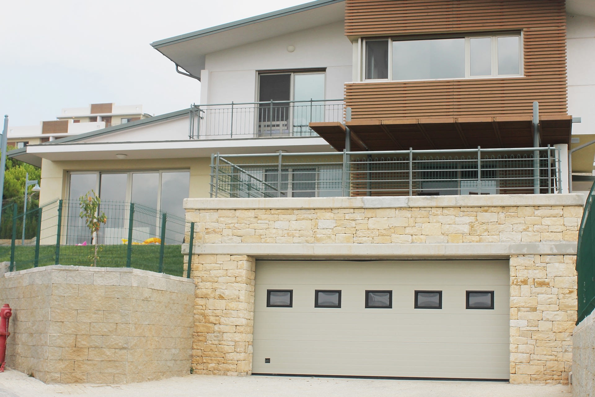 GARAGE DOOR (ANTRIVA PROJECT)
