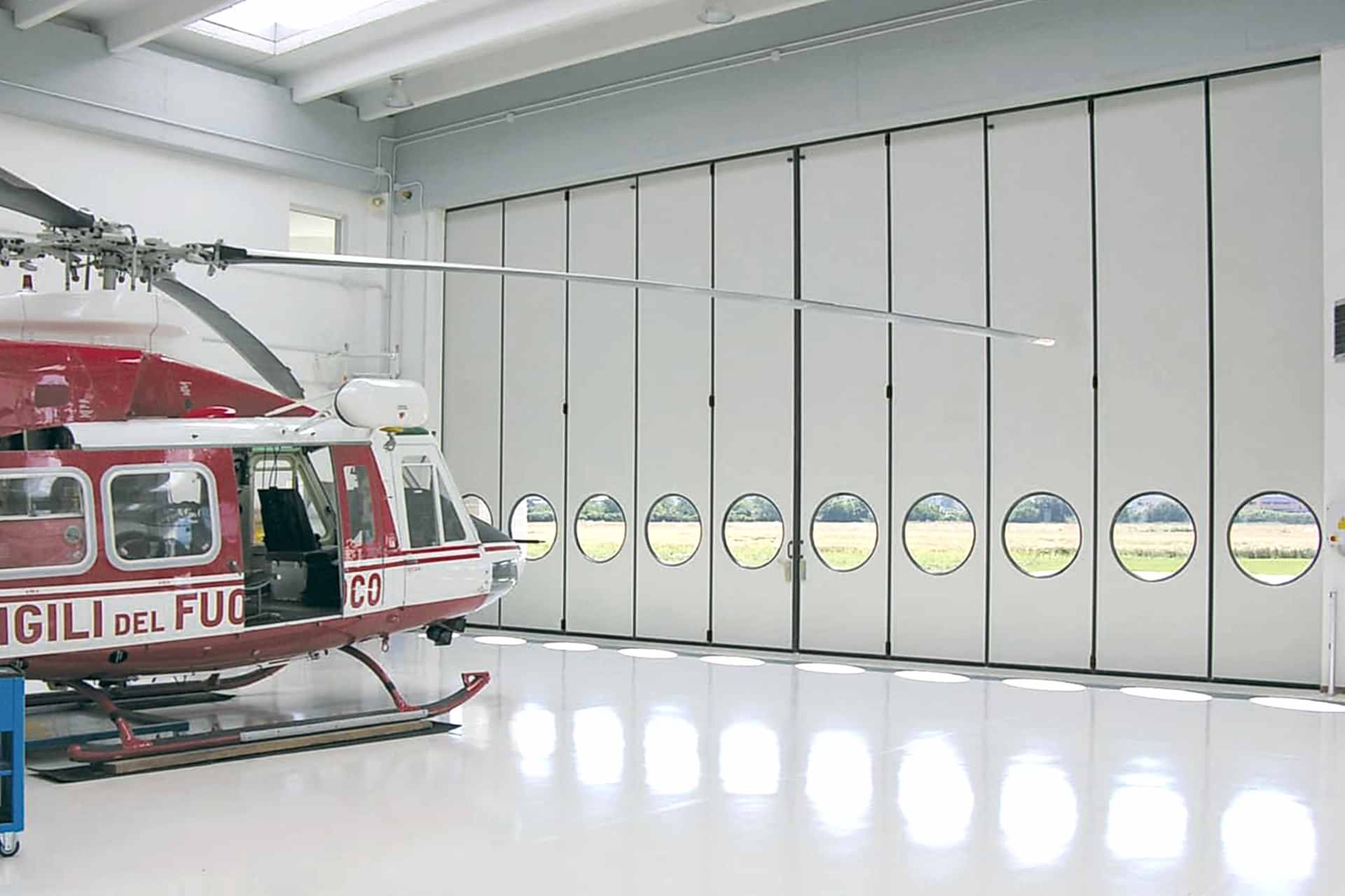 POLAR DOOR