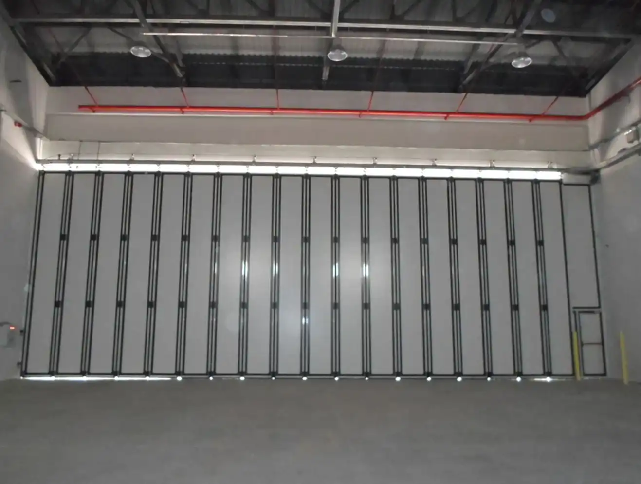 Hangar Kapıları Yüksek Güvenlik ve Verimlilik için Tasarlanmış Çözümler